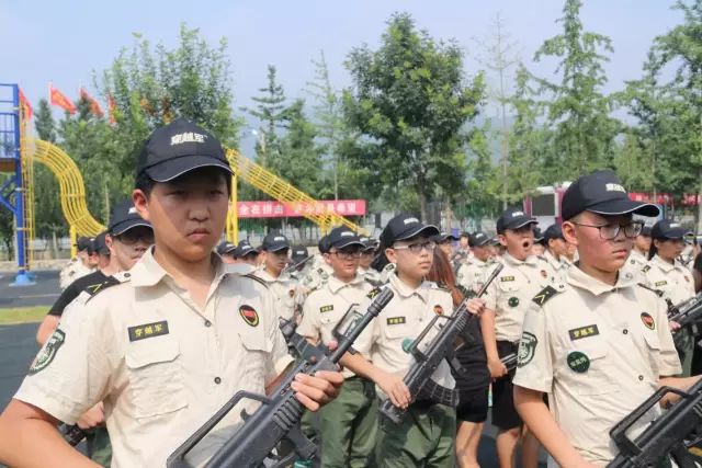 穿越军~童铁旅｜军事主题夏令营男子汉成长习惯养成