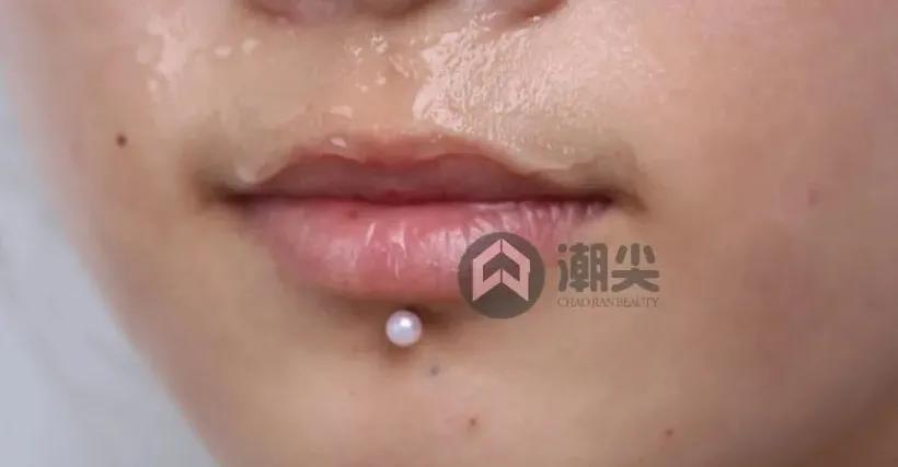 看你的小胡子这么可爱，一定是个男孩纸