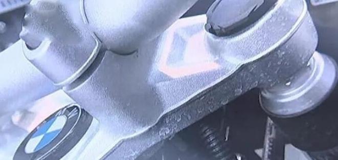 20万的摩托车进了洗车店，洗完后车主蒙了：复原要10多万