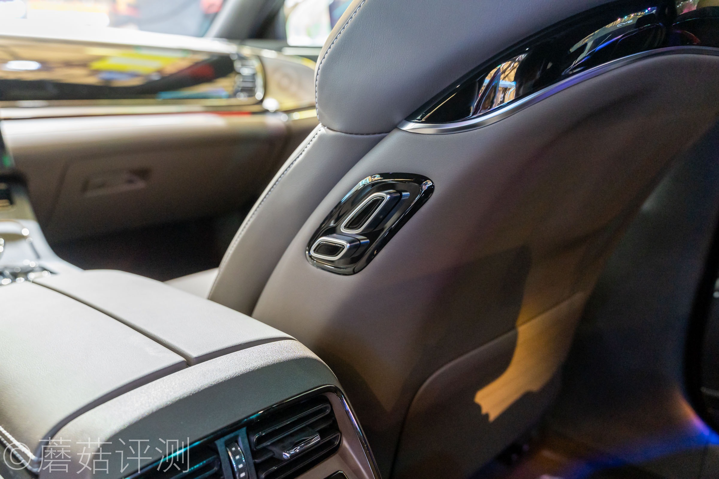 又有啥好玩的？蘑菇带你逛ChinaJoy2021，硬件、车和漂亮的小姐姐