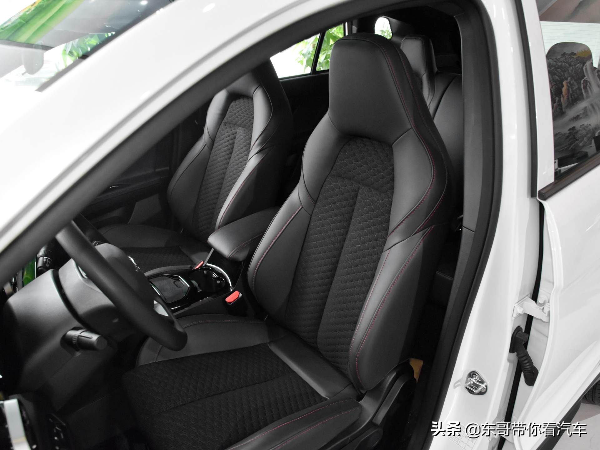 高性价比中大型suv推荐,低价位高品质suv汽车