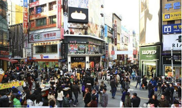 omm鍜岄洩鑺辩,鑻规灉涓夋槦闄嶄环