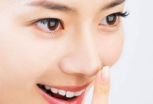 如何正确使用甲硝唑凝胶去黑头,怎样用甲硝唑凝胶去黑头