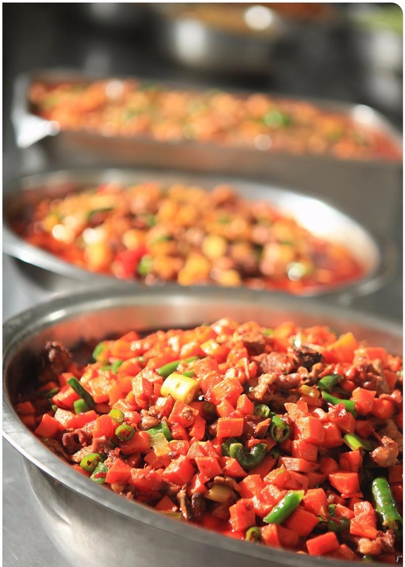 吃在“远航大酒楼”，绵阳学生的最高伙食标准