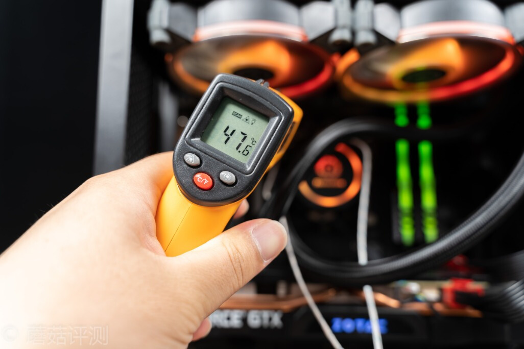 不以电感数量，论供电能力好坏、微星B460M火箭炮主板评测