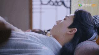 好羞耻！我熬夜刷完了一部主角不停接吻的无脑雷剧