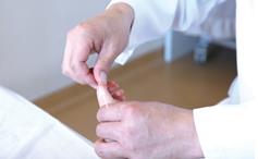 宝宝打嗝儿，亲手推拿宽胸理气、降逆止呃疗效好