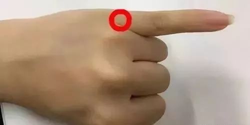 按手指哪个部位可治失眠,刮十指治便秘