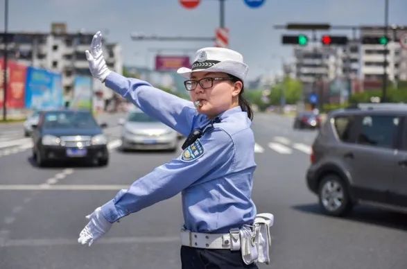 20年的交警,20年警花