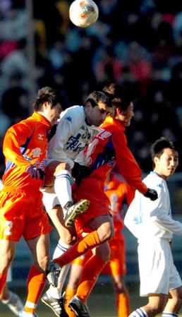 重温赛事-联赛落幕，深圳鲁能冠亚军，2004年中超联赛（第22轮）