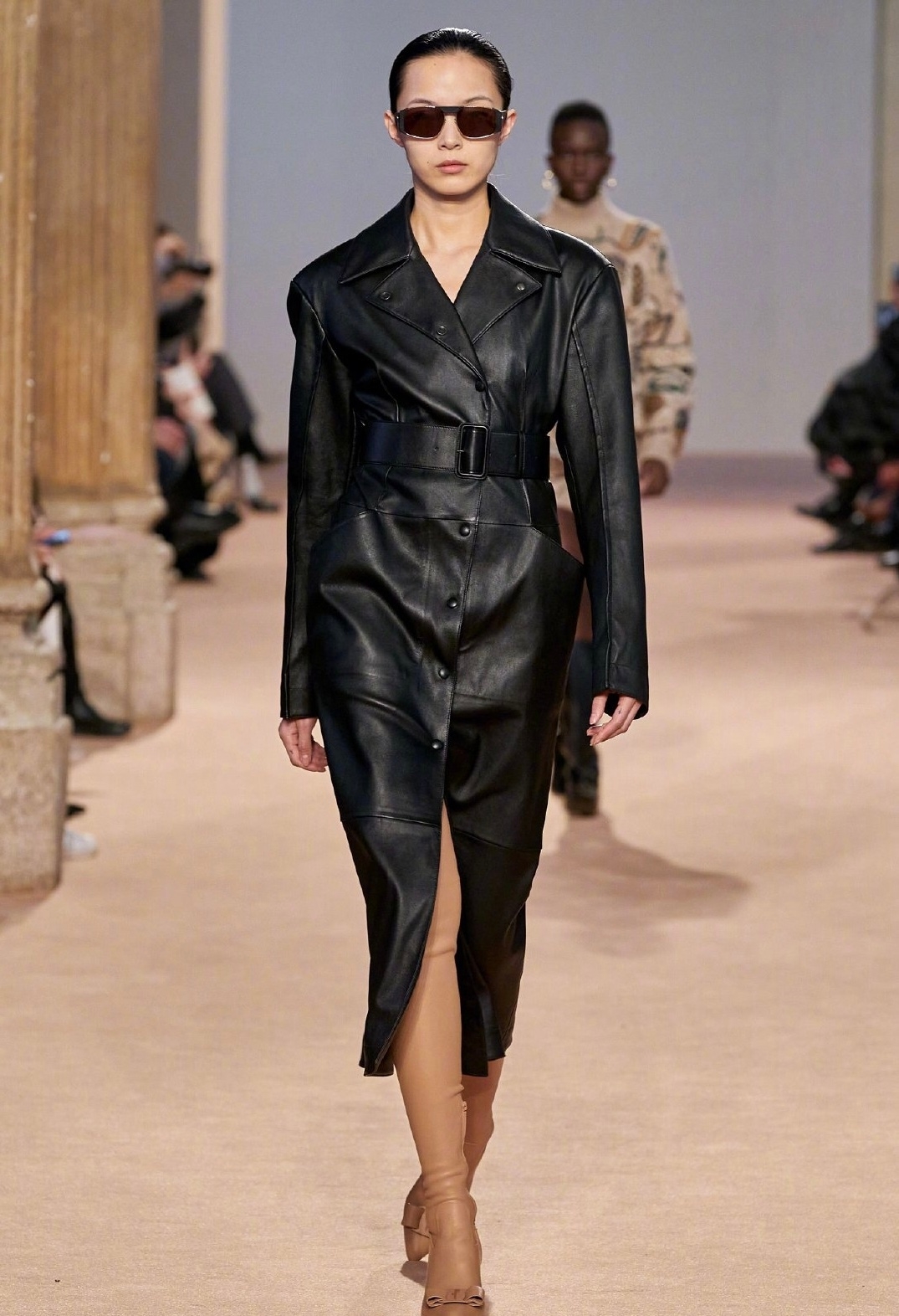 四大国模现状让人唏嘘，只剩雎晓雯后来者居上，时装周连走三场秀