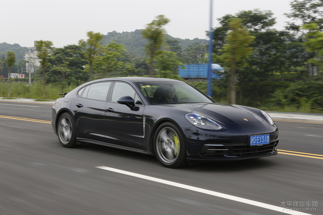 保时捷panamera混动深度测试 (全新保时捷panamera4s 2.9t试驾感受)
