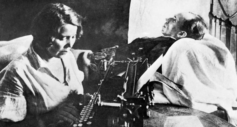 钢铁是怎样炼成的小说及阅读感悟,名著导读推荐钢铁是怎样炼成的