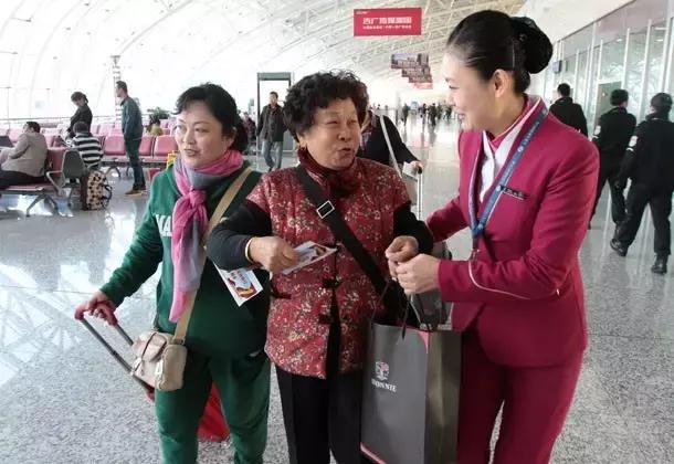 坐飞机有什么免费服务,坐飞机有什么免费的服务