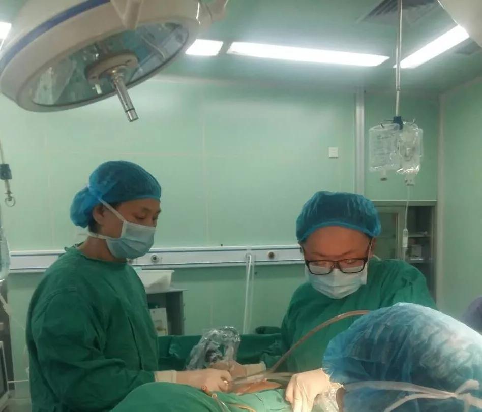 少女因月经未来潮，检查发现先天性无阴道及子宫，郑州三院实施腹膜代阴道成形手术圆她女人梦