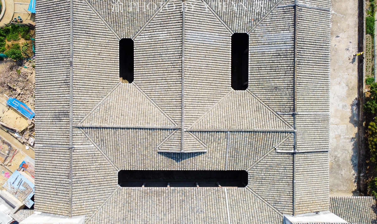 广东新晋网红建筑，俯瞰如同笑脸，实为130年前建的世界球王故居