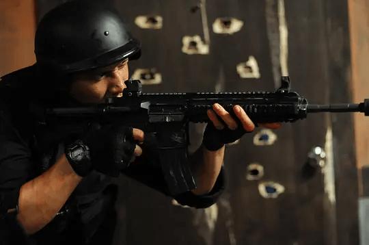 吴京与甄子丹巷战的电影,甄子丹吴京全部电影完整版