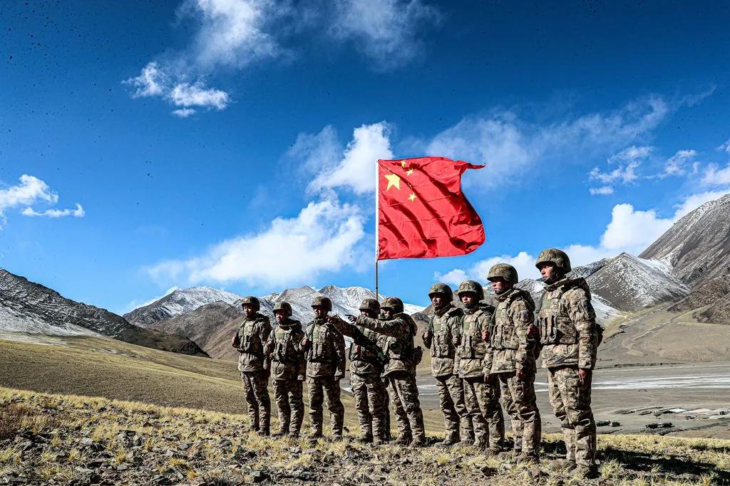 新式作战靴有没有钢板,新式作战靴配便装