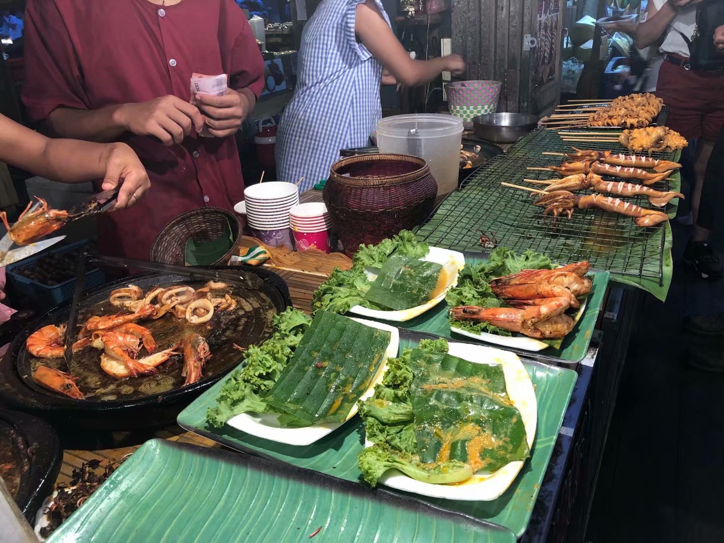 去泰国旅游可以品尝哪些特色美食,去泰国旅游吃什么比较好