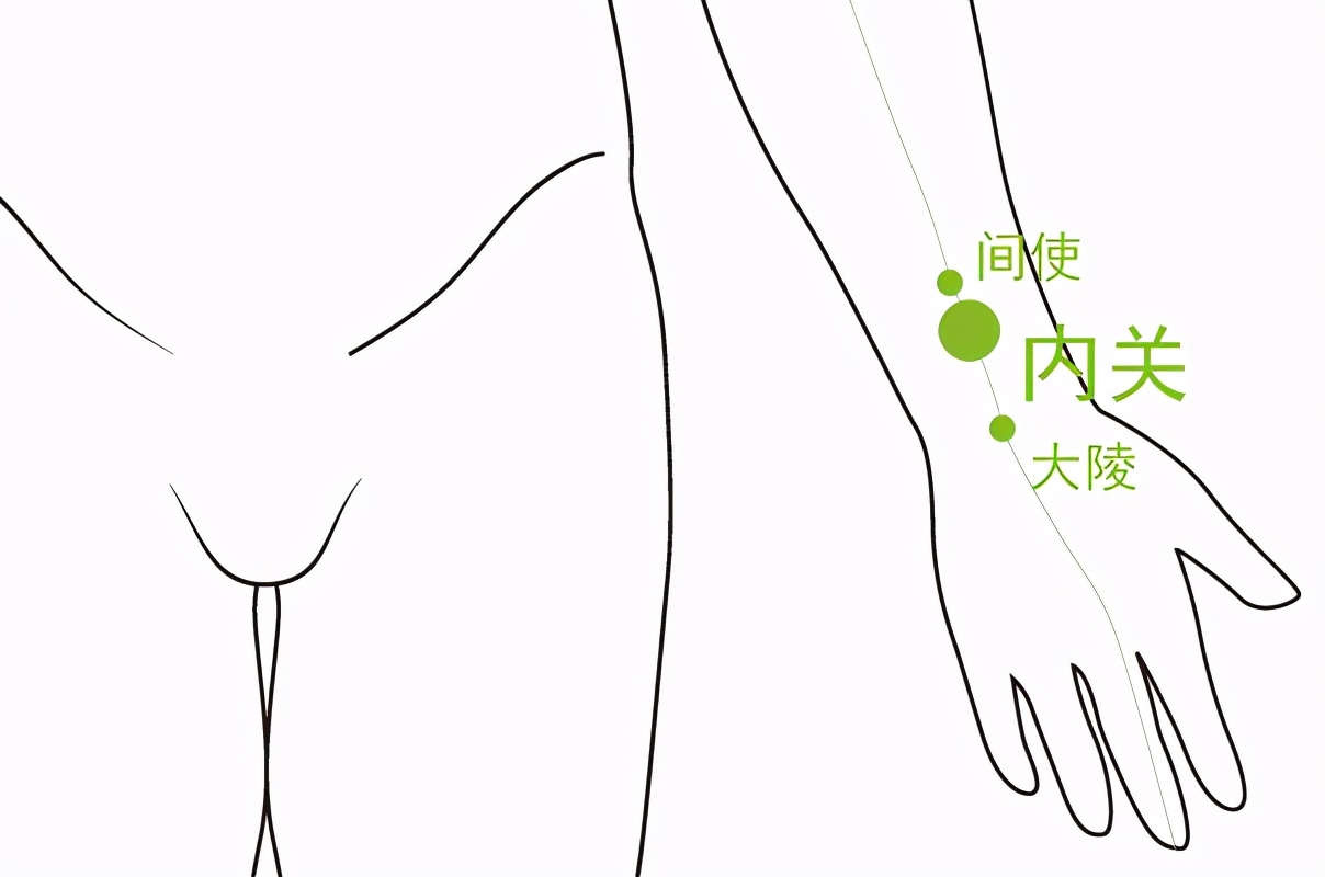 唇舌呈紫蓝色是什么原因,唇舌紫暗是怎么回事