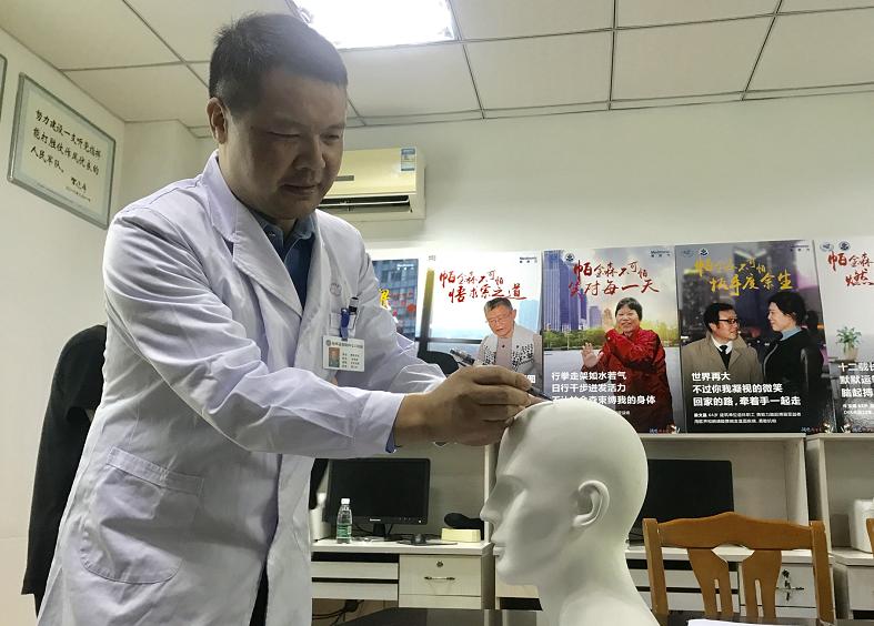 脑起搏器手术福州,帕金森病患者脑起搏器手术后效果