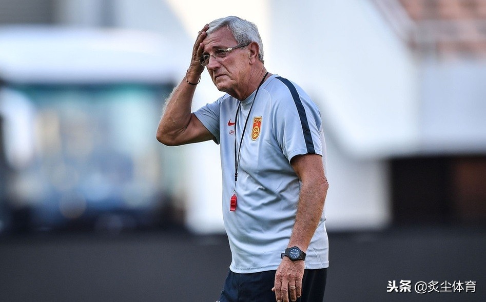 颜骏凌被进球后表情,颜骏凌失误被王刚铲进球门