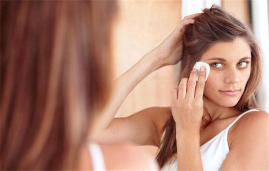 睫毛膏用卸妆湿巾怎么卸妆,睫毛膏好卸妆还是眼线好卸妆