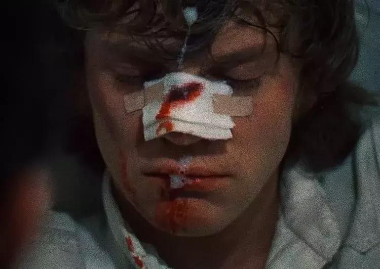 “*力暴**御姐”张雨绮当众扇汪小菲巴掌｜特别报道：遭受家暴的男性