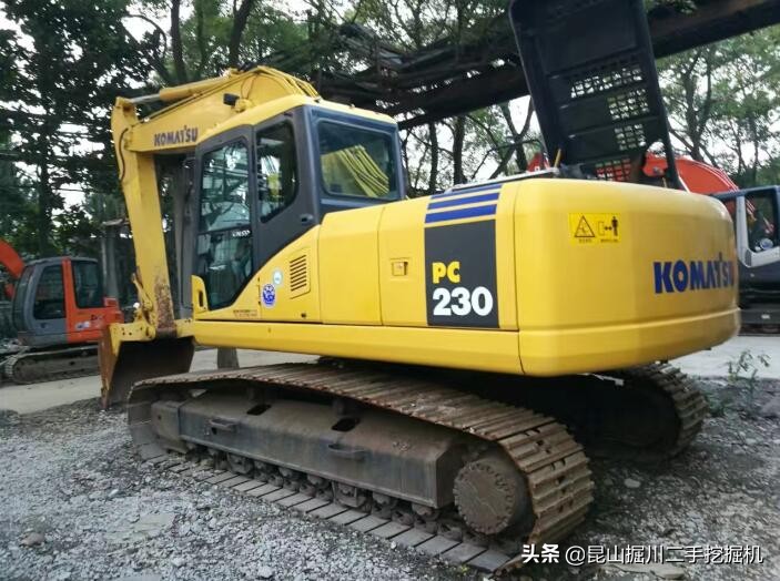 二手进口挖掘机正规平台,港口进口二手挖掘机