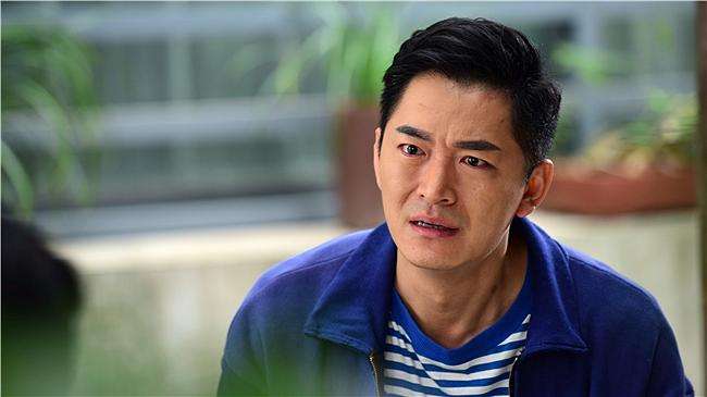 一个女人两个男人三个孩子,《我的小姨》何不改名《我的绿茶》?