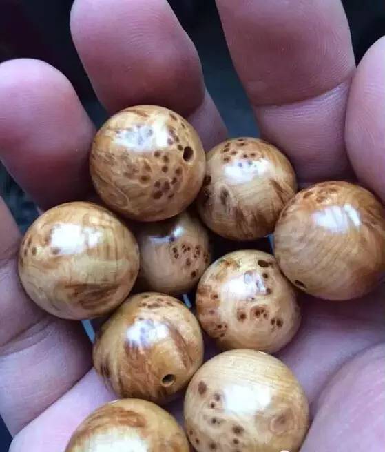 有玻璃底的手串可以直接用手盘吗,紫檀手串多久能盘出玻璃底