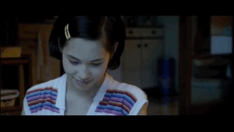 她是「挪威的森林」里的小绿，也是日本顶级女模，却不是日本人