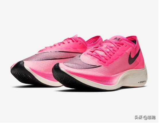 跑马拉松推荐耐克什么系列,跑全马的耐克碳板跑鞋推荐