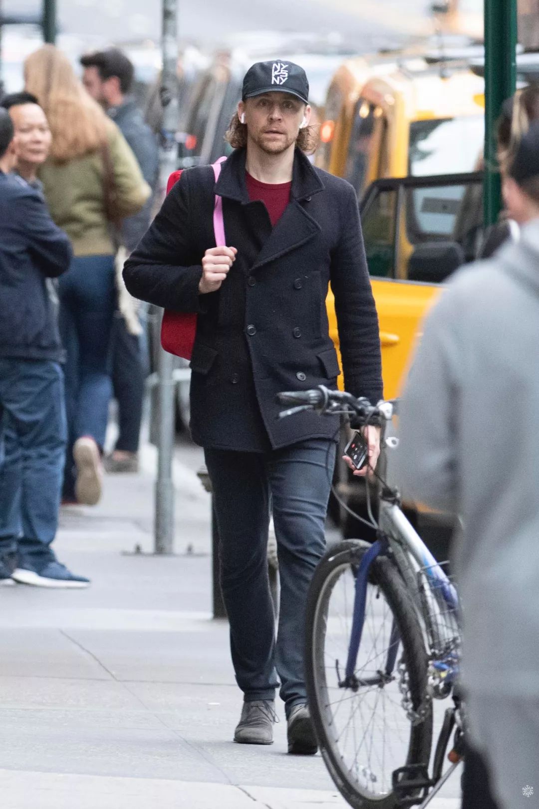 ladygaga不穿鞋子的照片,ladygaga养鸡