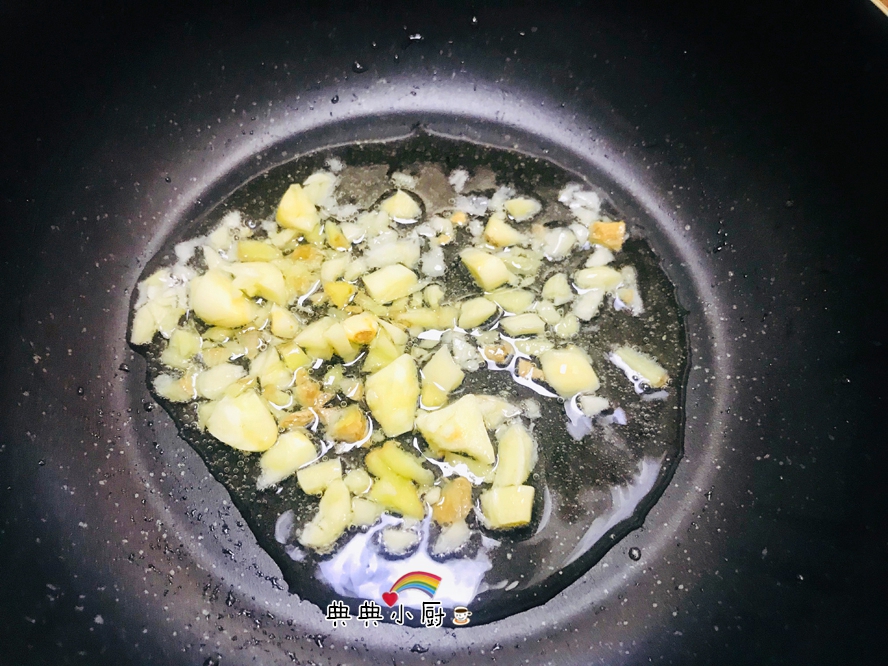 为什么你炒的猪肝又腥又老黏糊糊,猪肝炒出来很硬是什么原因