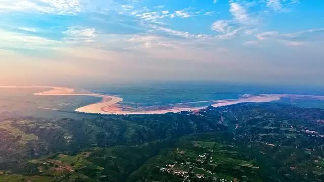 人间天河魅力龙湾