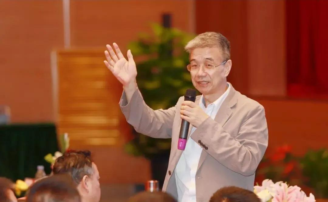 他骗了中国女人20年，赚来身价450亿