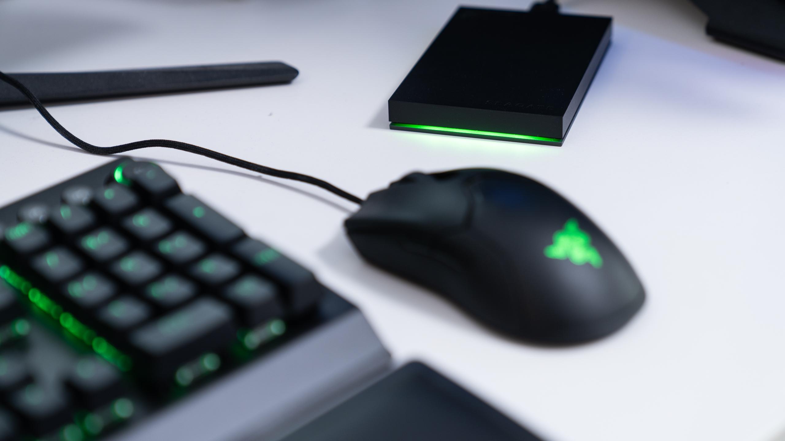 希捷酷玩极光侠移动硬盘,希捷酷玩游戏固态硬盘评测