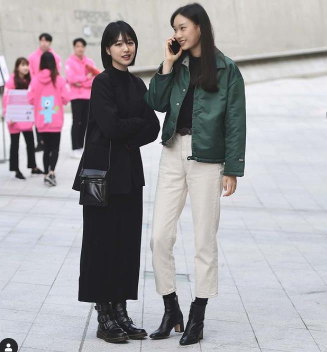 很火的韩国小姐姐穿搭,韩国小姐姐秋冬时尚穿搭
