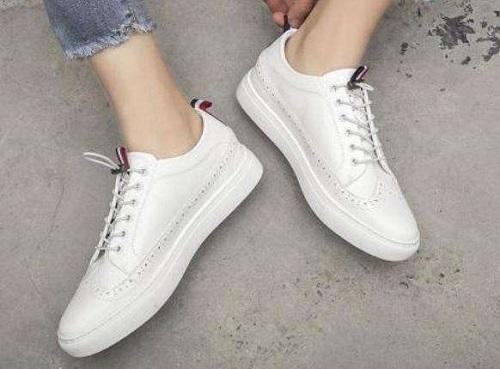 鞋里面发黑怎么清洗变白,怎么洗干净发黄发黑的鞋