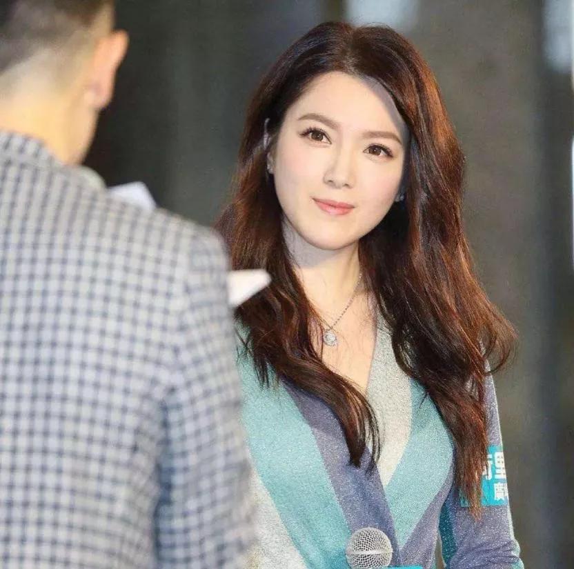 四大天王之一郭富城年轻时候,郭富城四大天王婚姻