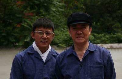 父亲开货车去世,货车司机半路知道父母去世