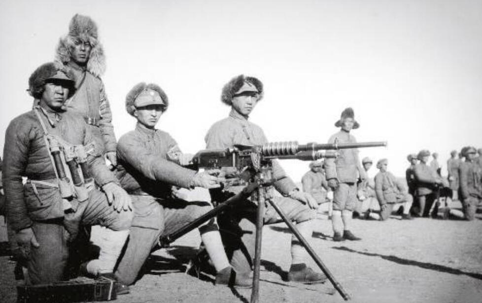 巅峰时25万兵力的晋绥军:步兵师就有30个,还有17个炮兵团