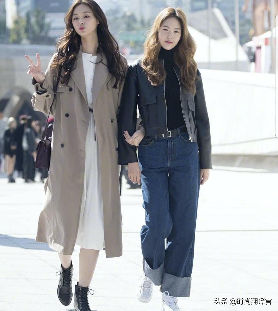 韩国女生街拍穿衣打扮,韩国美女穿个性衣服走秀