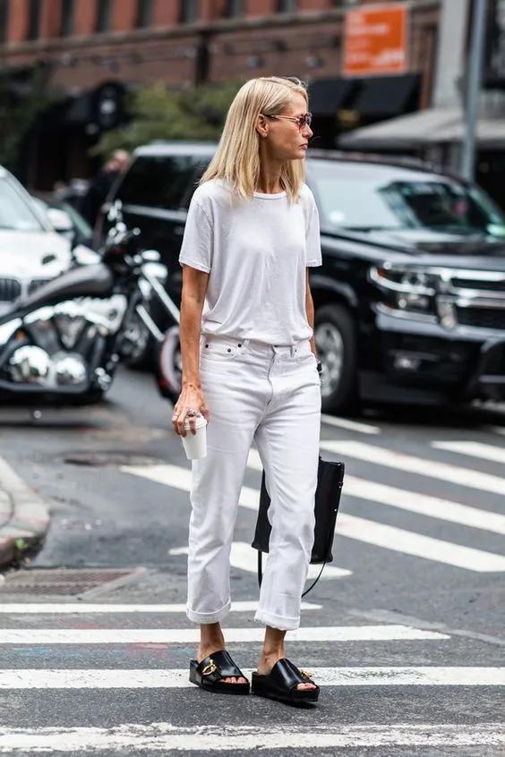 夏季时尚御姐凉鞋穿搭,气质牛皮凉鞋怎么搭配裤子