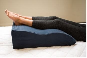 孕晚期小腿肚抽筋吃什么钙片好,孕晚期感觉肚子酸酸痛的怎么回事