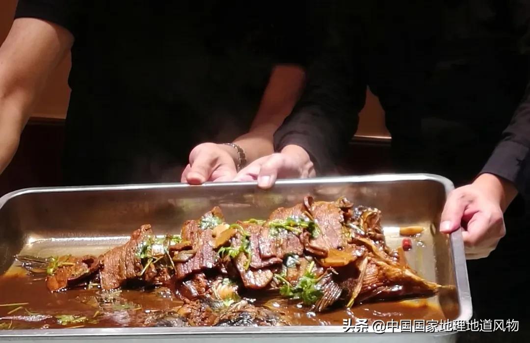济南把子肉和干饭的区别,正宗的干饭把子肉