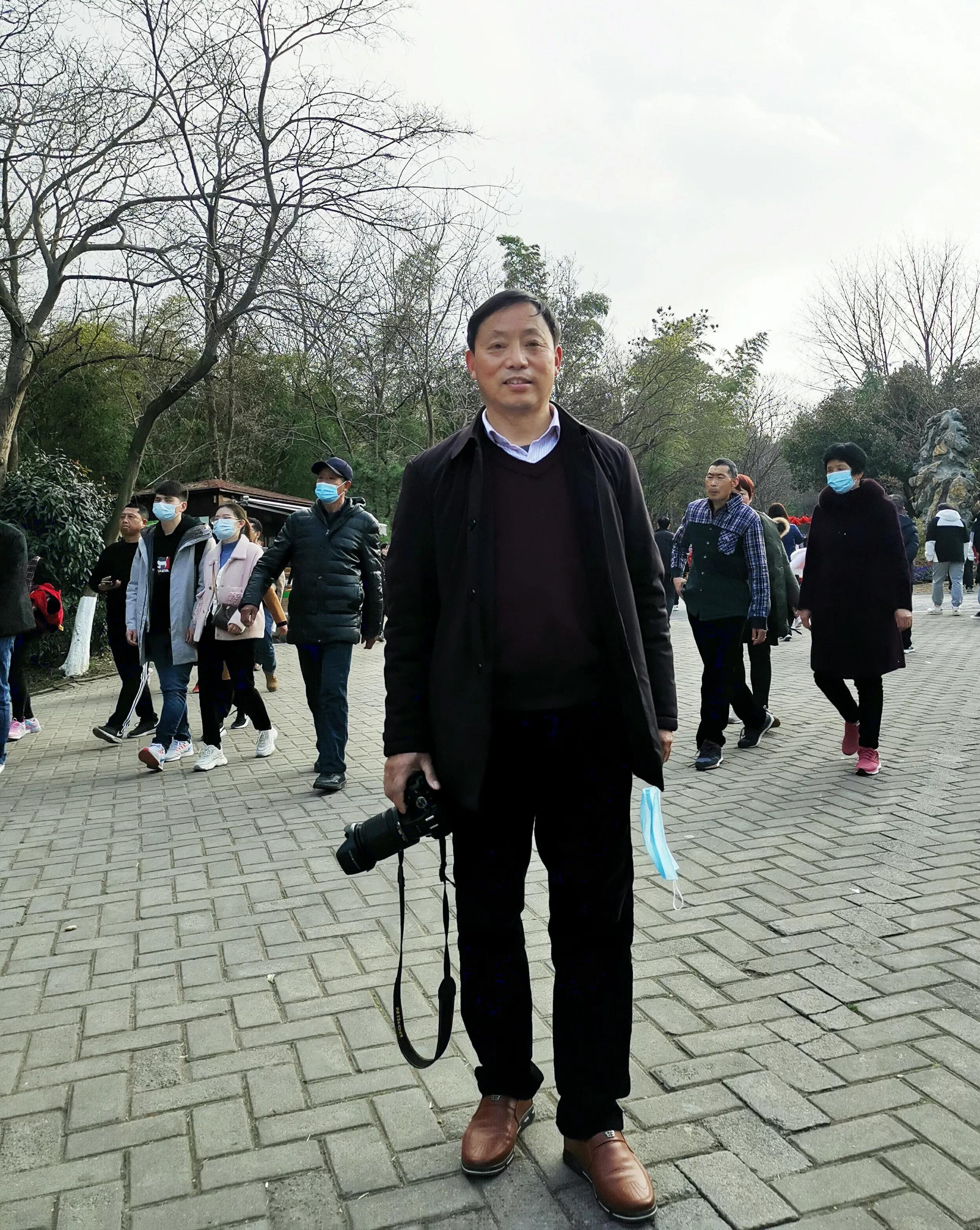 “权、钱、欲”的交合