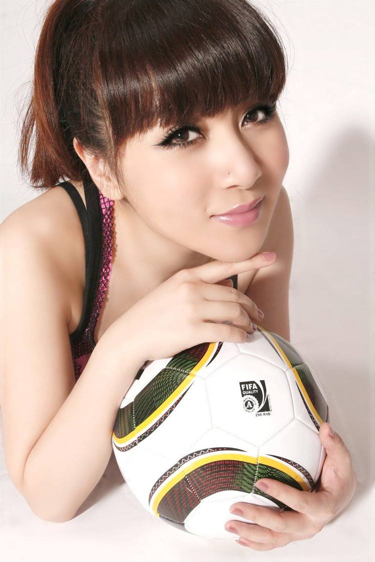 身材火热的足球宝贝,魅力四射的足球宝贝