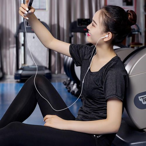 使用跑步机安全注意事项,正确使用跑步机不伤腰